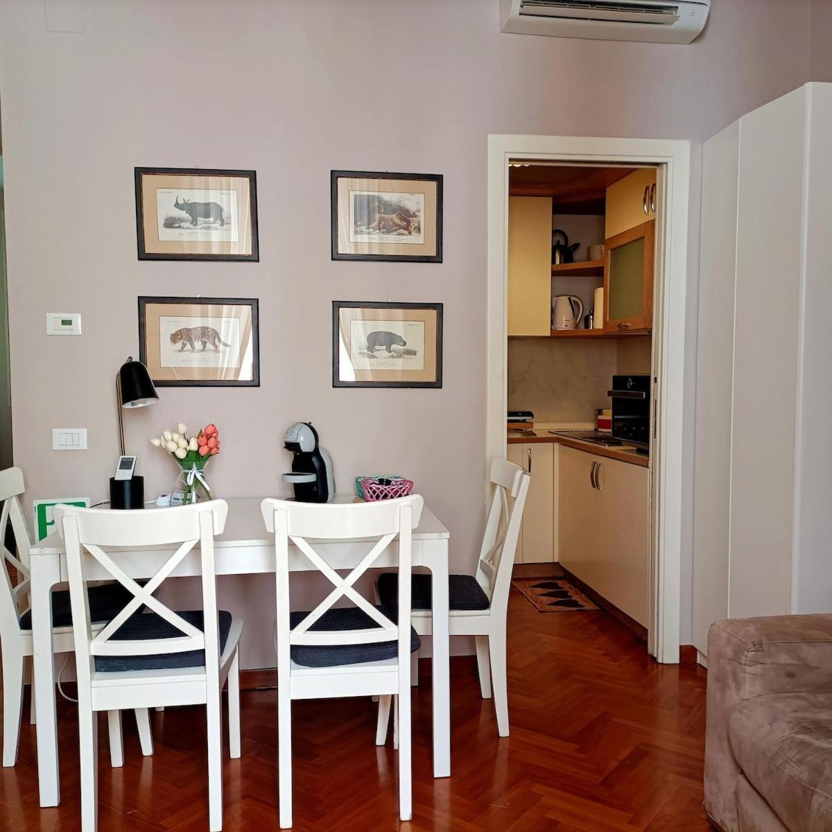 Colosseo Exclusive Elegant Apartment Rom